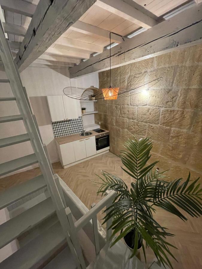 Greenery Apartment Meynes Exterior photo